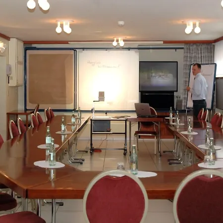 إكسلسيور فندق